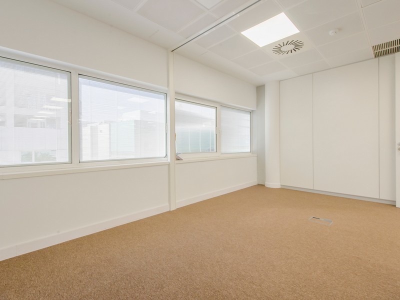 Edificio de Oficinas Julián Camarillo, 29