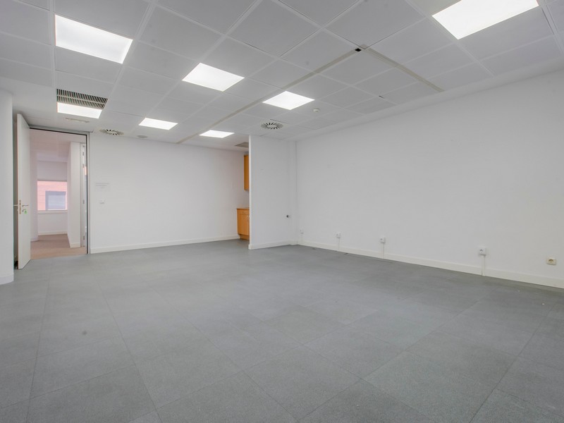 Edificio de Oficinas Julián Camarillo, 29