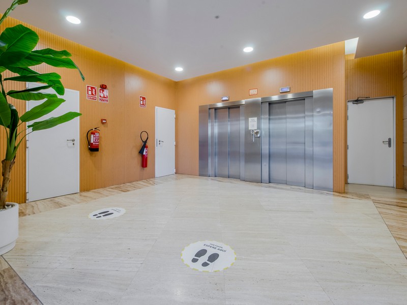 Edificio de Oficinas Julián Camarillo, 29